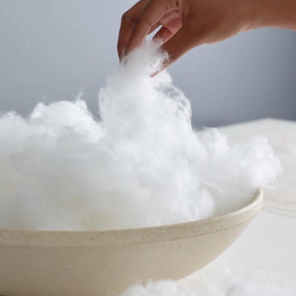 NWT QUINCE PREMIUM DOWN ALTERNATIVE DOWN STANDARD PILLOW COTTON MEDIUM / FIRM - Picture 4 of 9